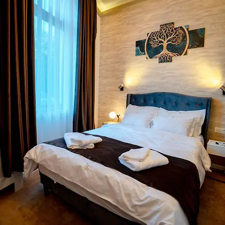 Luna Boutique 4*