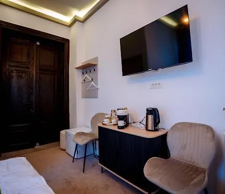 Luna Boutique 4*
